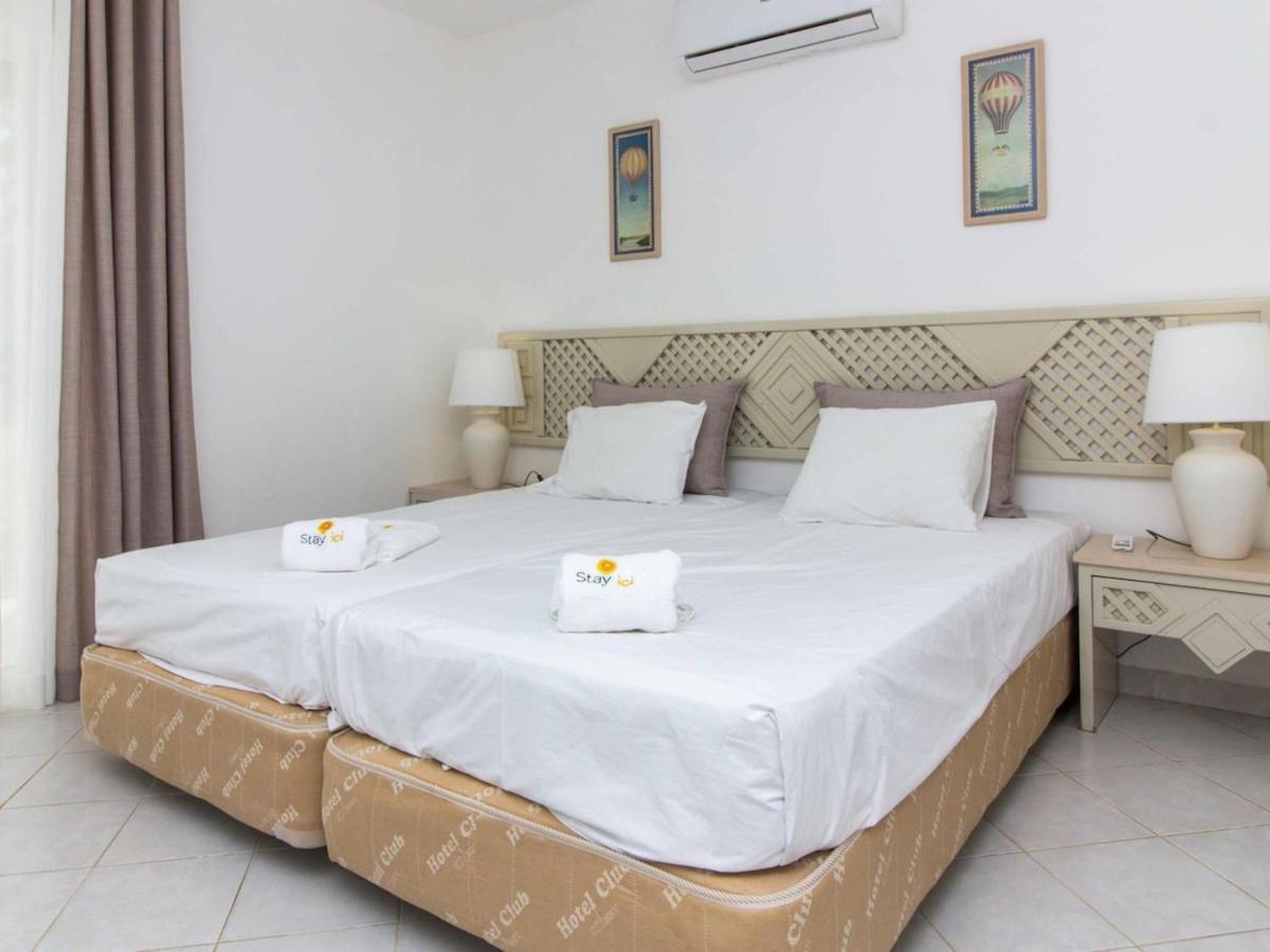 אלבופיירה Estima Golf House Apartment - Luxurious & 6 Pools & Golf & Tennis מראה חיצוני תמונה